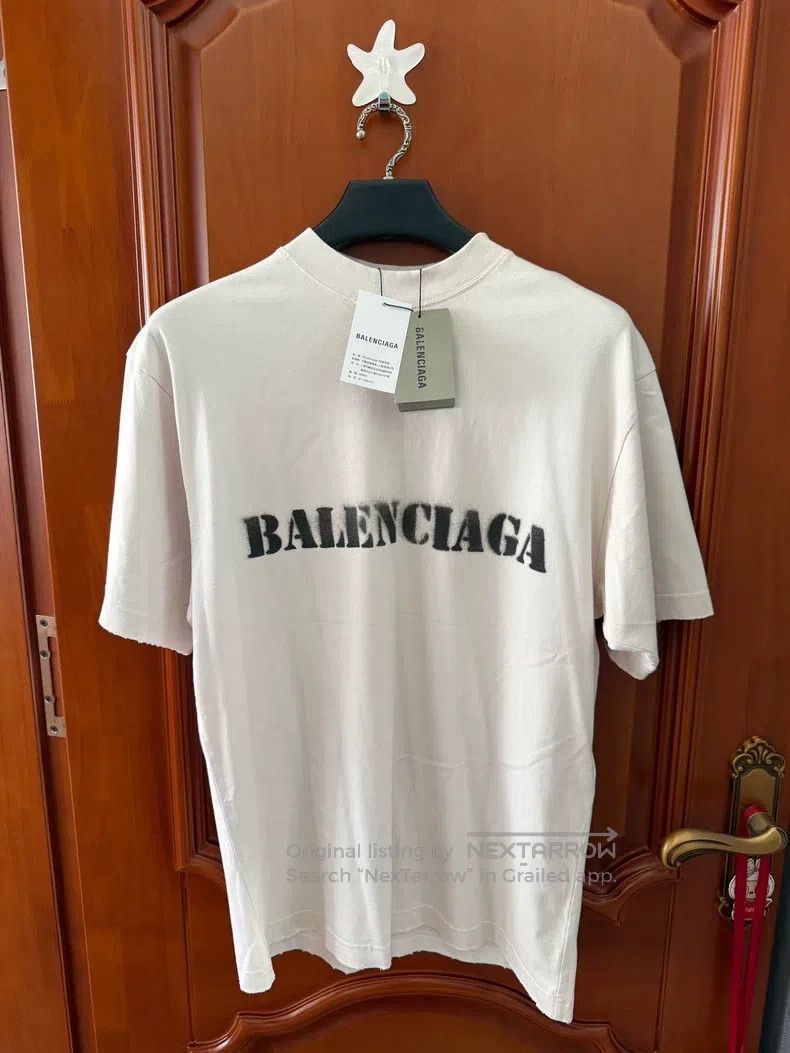 Balenciaga Balenciaga Front and back blurred logo short sleeve off-wh Size US XXS / EU 40 - 1 Thumbnail