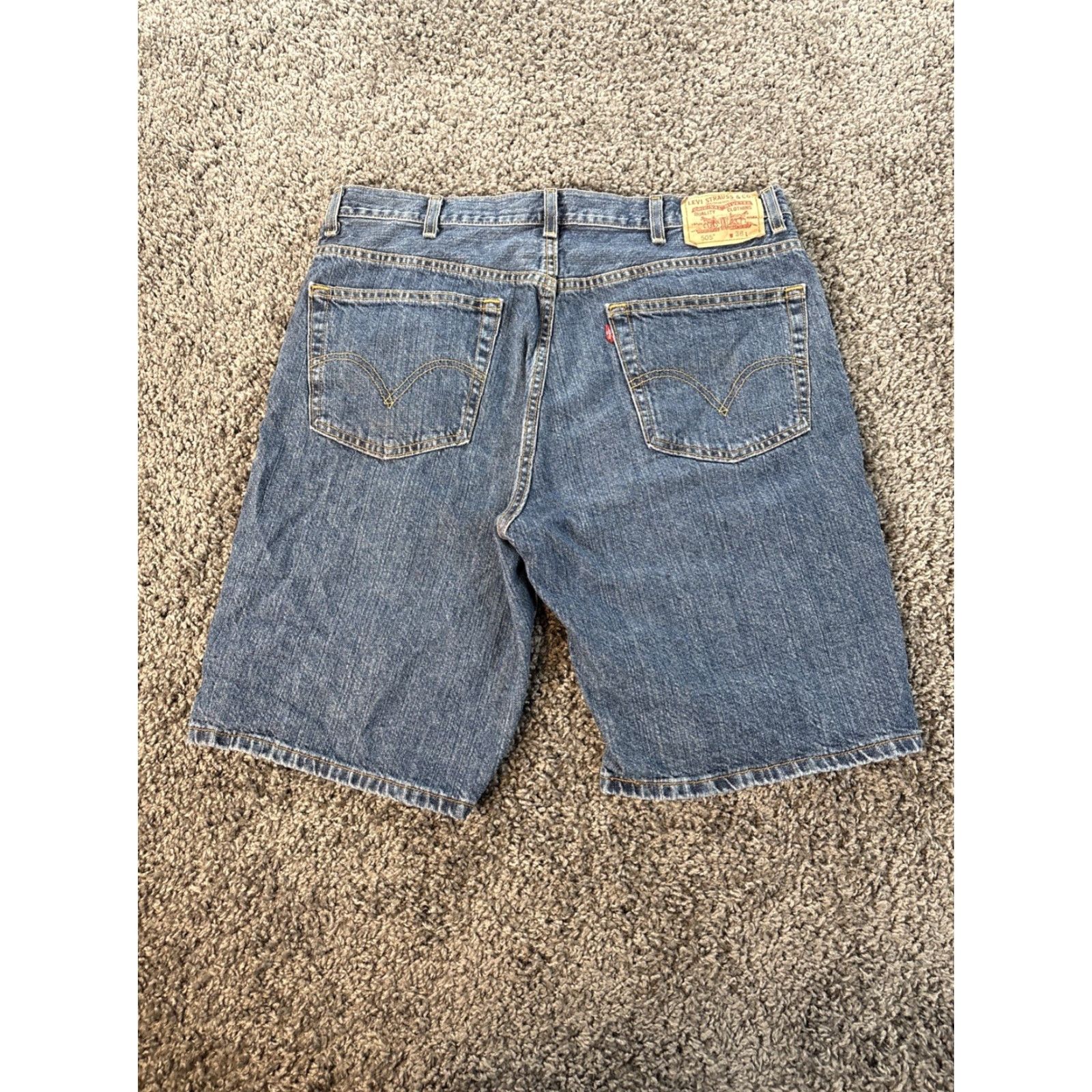 Levi's VINTAGE Levi's 505 Shorts Mens 38 Med Wash Baggy Relaxed Y2K Skate Blue Cotton Chino 90s Mens Size US 38 / EU 54 - 6 Thumbnail