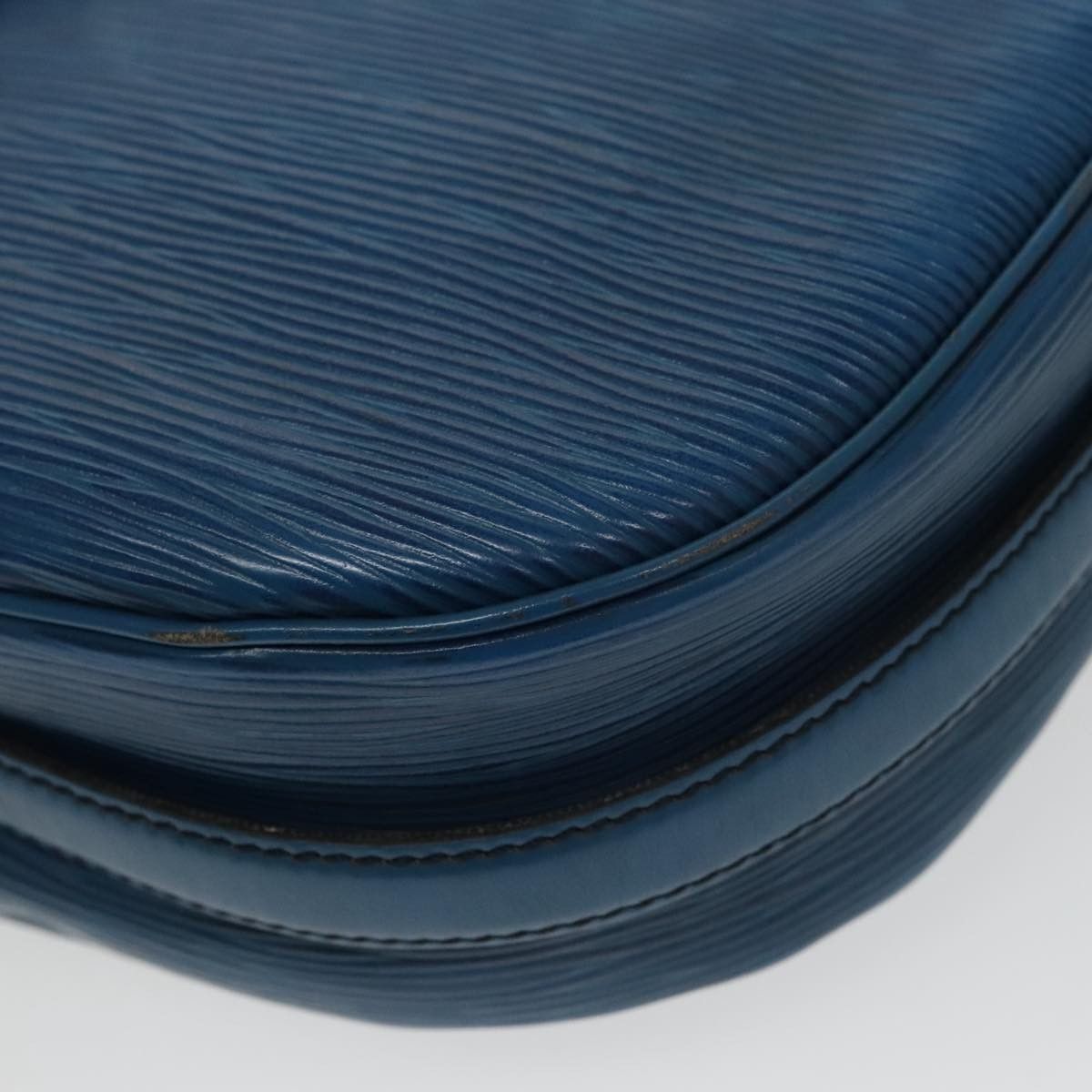 Louis Vuitton LOUIS VUITTON Epi June Feuille Shoulder Bag Blue M52155 Size ONE SIZE - 12 Thumbnail