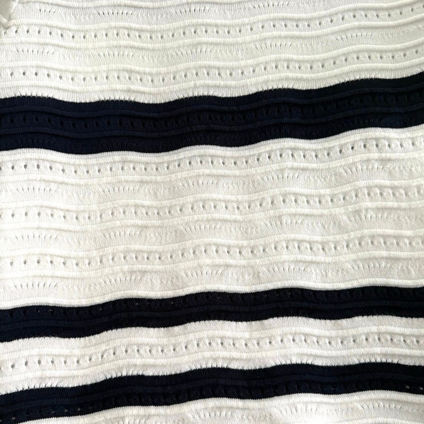 Nanette Lepore Nanette Lepore Striped Textured Knit Top XS, Navy and White Size XS / US 0-2 / IT 36-38 - 6 Thumbnail