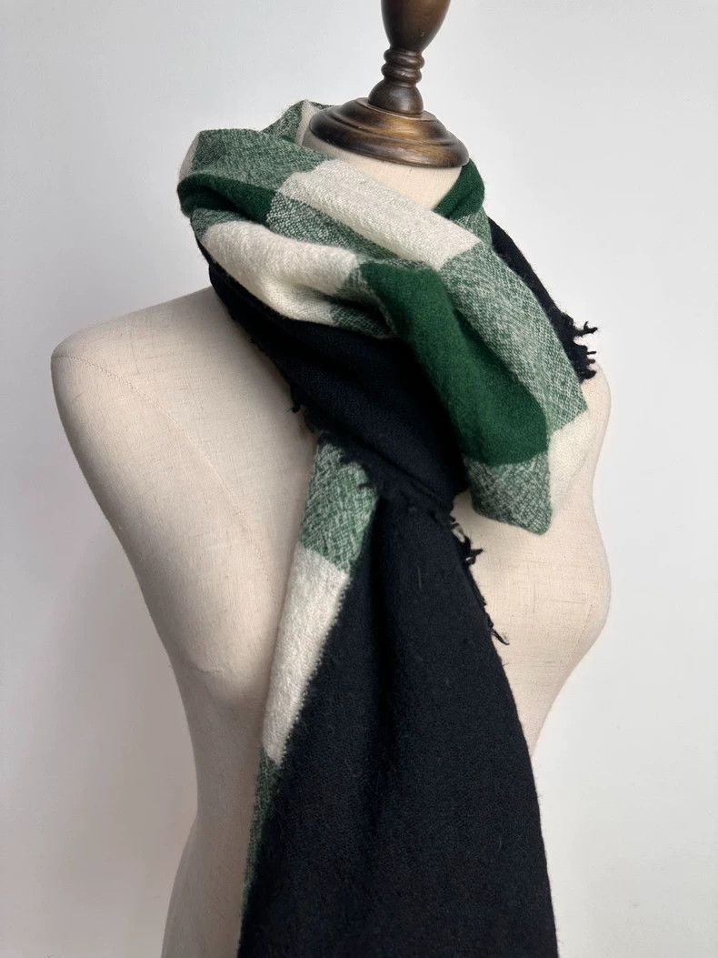Yohji Yamamoto Yohji Yamamoto Wool paneled contrast scarf 2501-Nextarrow Size ONE SIZE - 2 Thumbnail