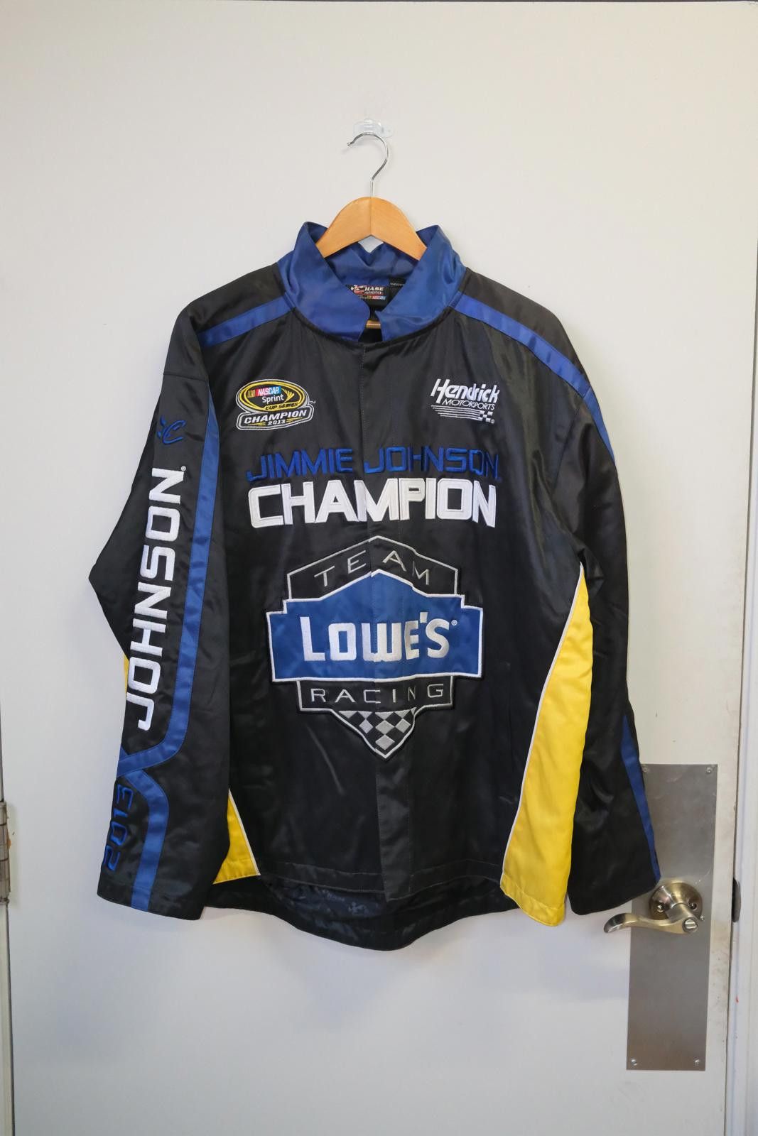 Chase Authentics 2010's Chase Authentic Jimmie Johnson Team Lowe's Jacket Size ONE SIZE - 1 Thumbnail