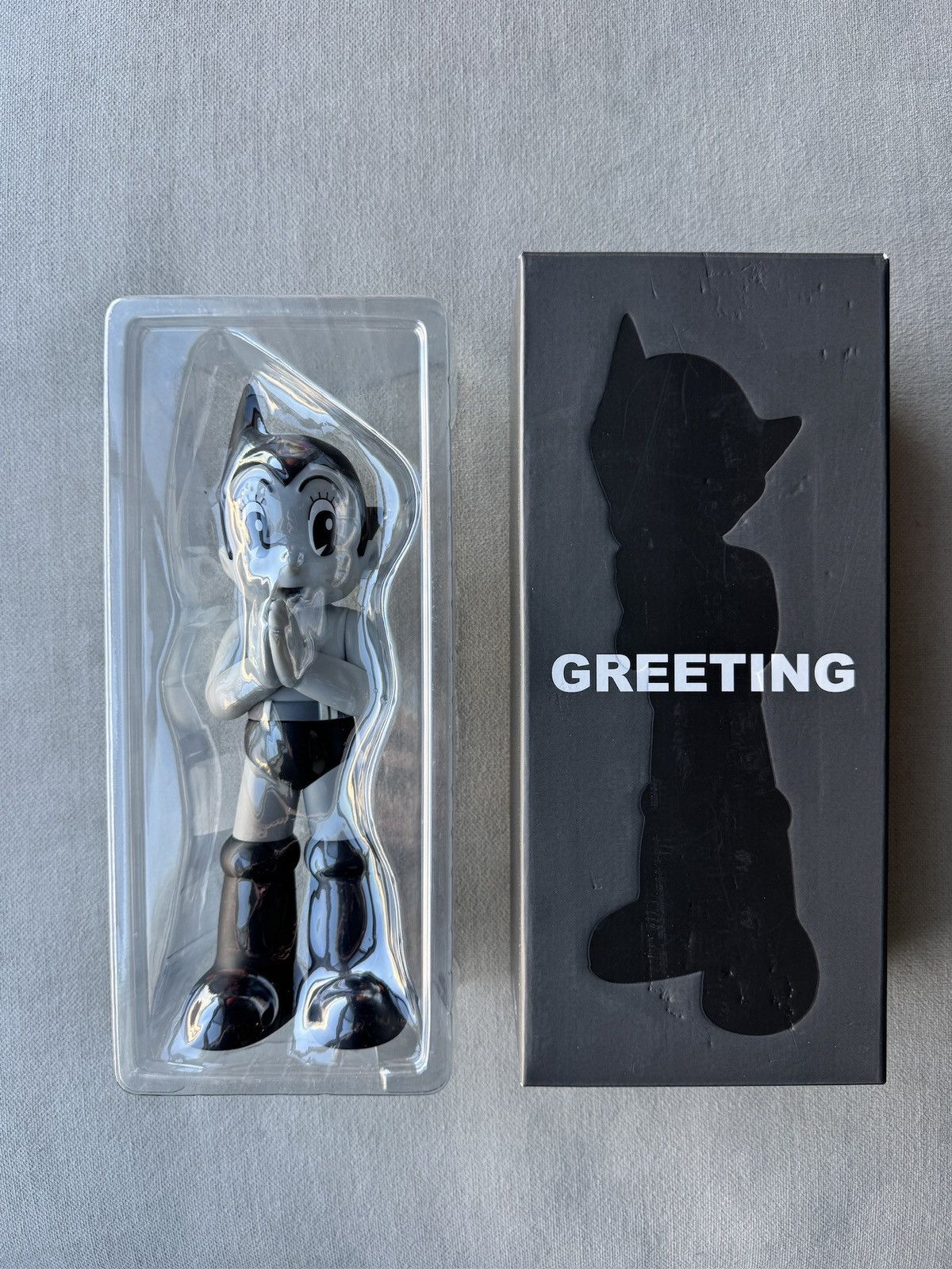 Other ToyQube Astro Boy Greeting Edition Mono Gray Vinyl Figure Size ONE SIZE - 8 Thumbnail