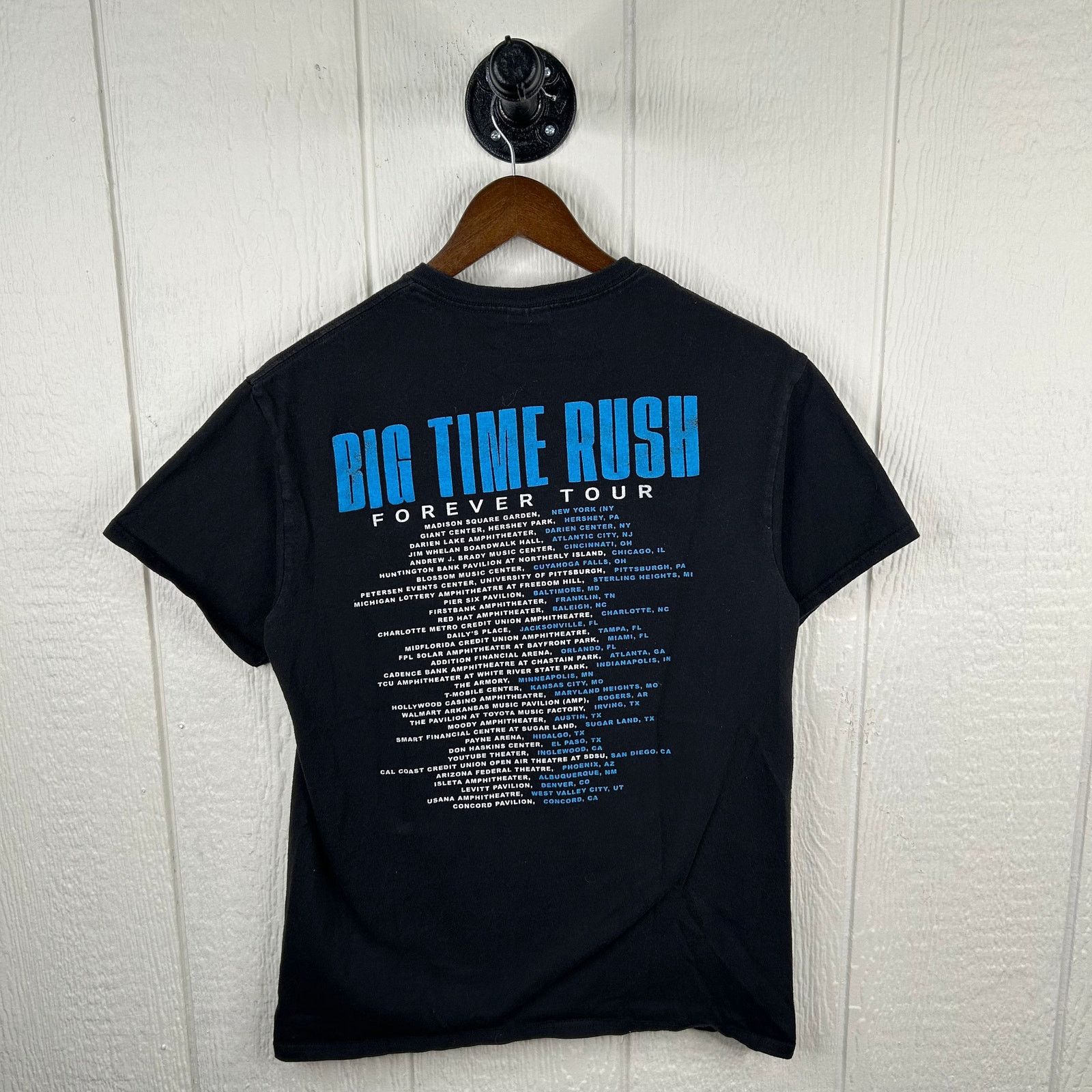 Delta 2022 Big Time Rush Forever Tour Concert Tee Size Medium Size US M / EU 48-50 / 2 - 6 Thumbnail