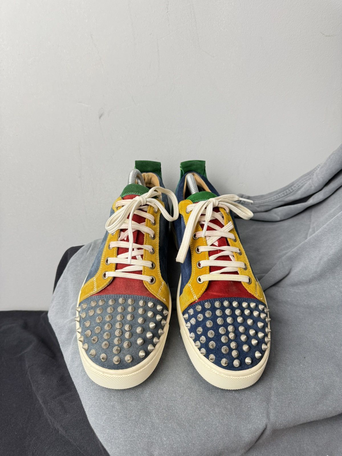 Christian Louboutin Christian Louboutin Suede Low Top Sneakers 42 Size Size US 8.5 / EU 41-42 - 11 Thumbnail