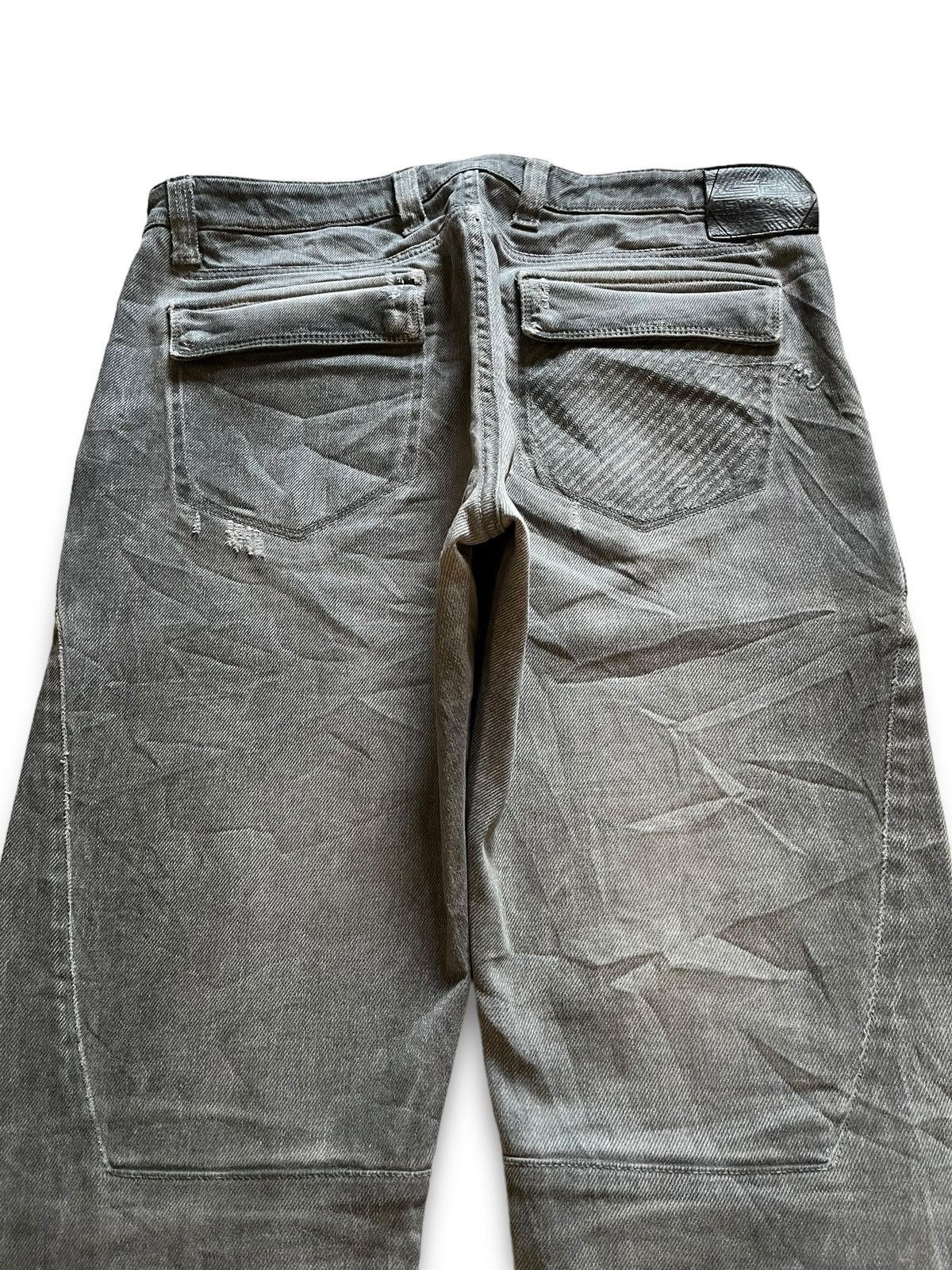 Other Vintage Italian Brand Two Tone Distressed Fatigue Jeans Size US 33 - 9 Thumbnail