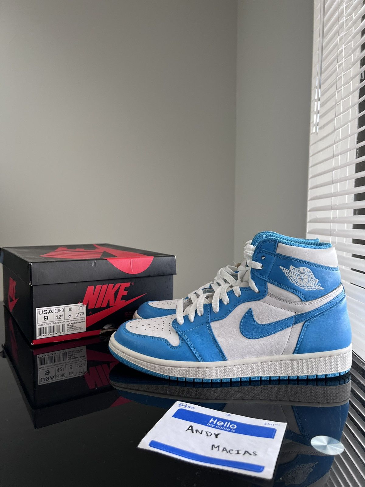 image of Jordan Nike Air Jordan 1 Retro High Unc Shoes in Blue, Men's (Size 9)