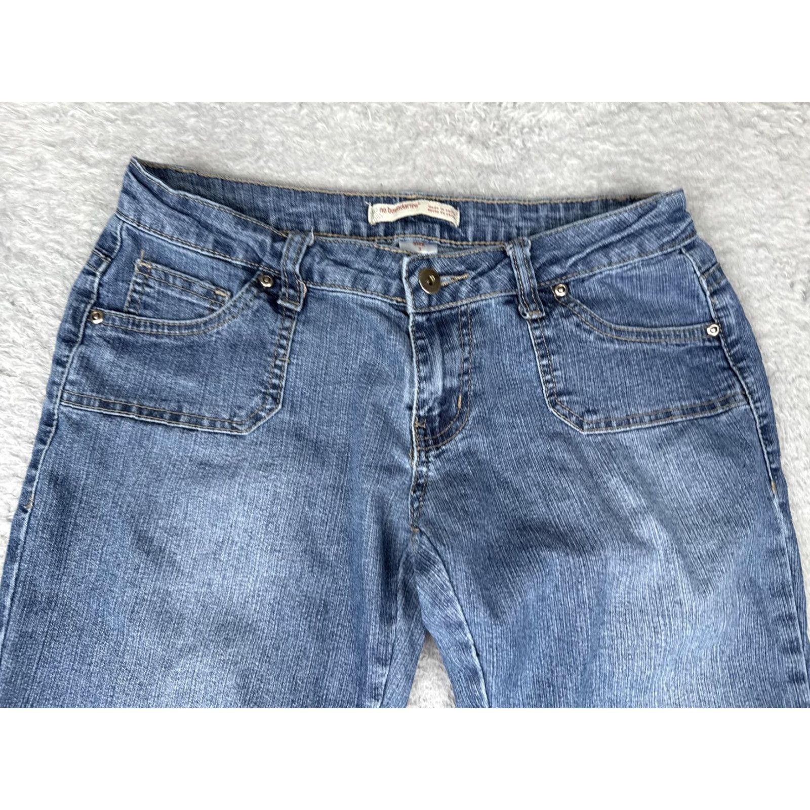 Vintage No Boundaries Jeans Womens Bootcut Jeans Juniors Size 3 Medium Wash Blue 28x31 Low Rise 5-Pocket Denim Stretch Size 26" / US 2 / IT 38 - 4 Thumbnail