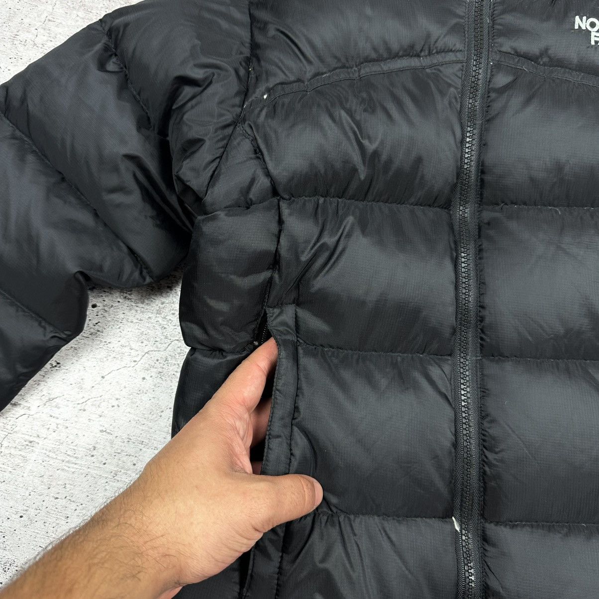 The North Face × Vintage Women's The North Face Nuptse 700 Vintage Down Puffer Jacket Size S / US 4 / IT 40 - 6 Thumbnail