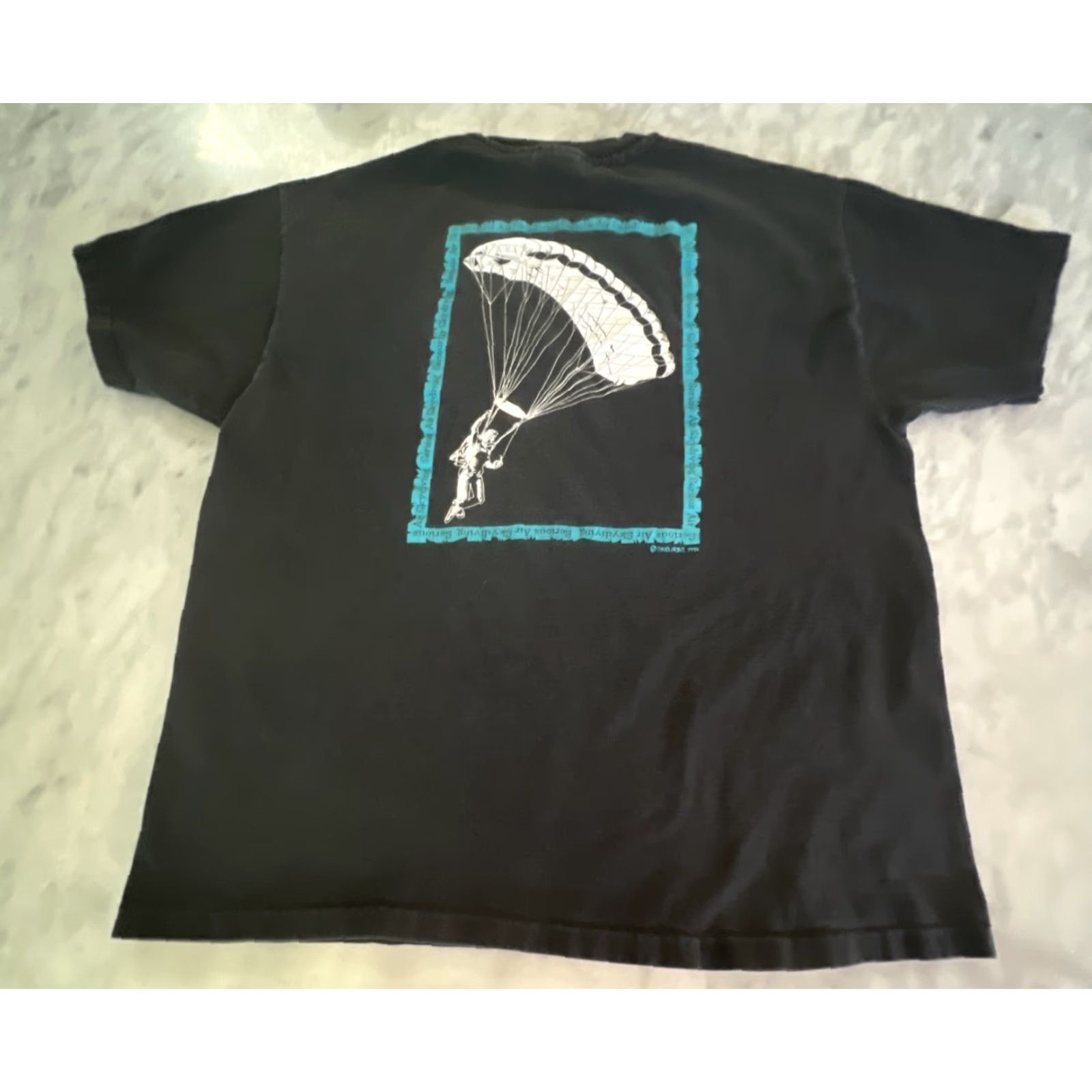 Hanes VINTAGE Sky Dive T Shirt Men’s XL Black Single Stitch Double Sided 1990s Men Size US XL / EU 56 / 4 - 7 Thumbnail