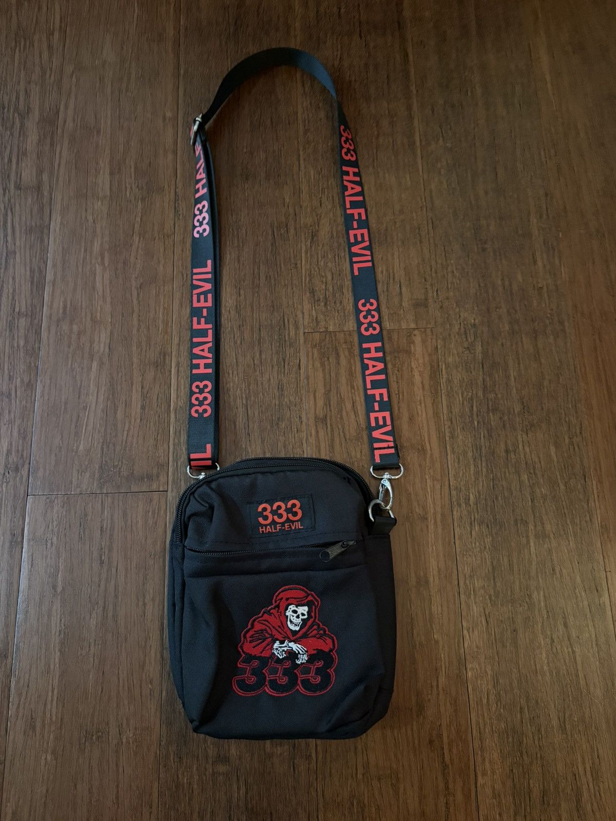 Half Evil Half Evil Shoulder Bag (Black/Red) Size ONE SIZE - 1 Thumbnail