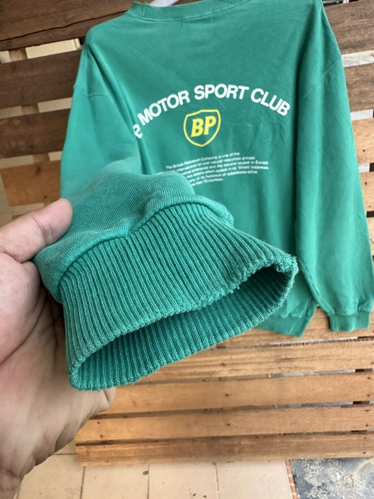 Formula 1 Vintage Distressed British Petroleum BP Sweatshirt Size US L / EU 52-54 / 3 - 8 Thumbnail