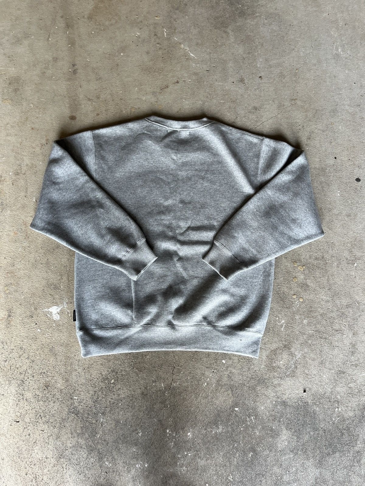 GU × Japanese Brand × Undercover GU X UNDERCOVER KOSMIK NOISE GREY SWEATSHIRT (M) Size US M / EU 48-50 / 2 - 4 Thumbnail