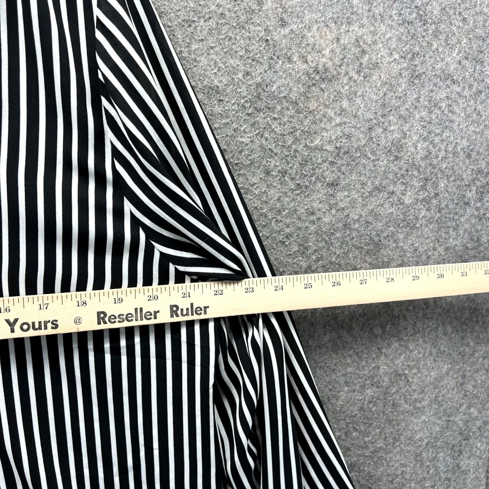 Vintage Chico'S Shirt Womens 2 Black White Stripes Preppy Dress Sateen Button Down Size XS / US 0-2 / IT 36-38 - 3 Thumbnail