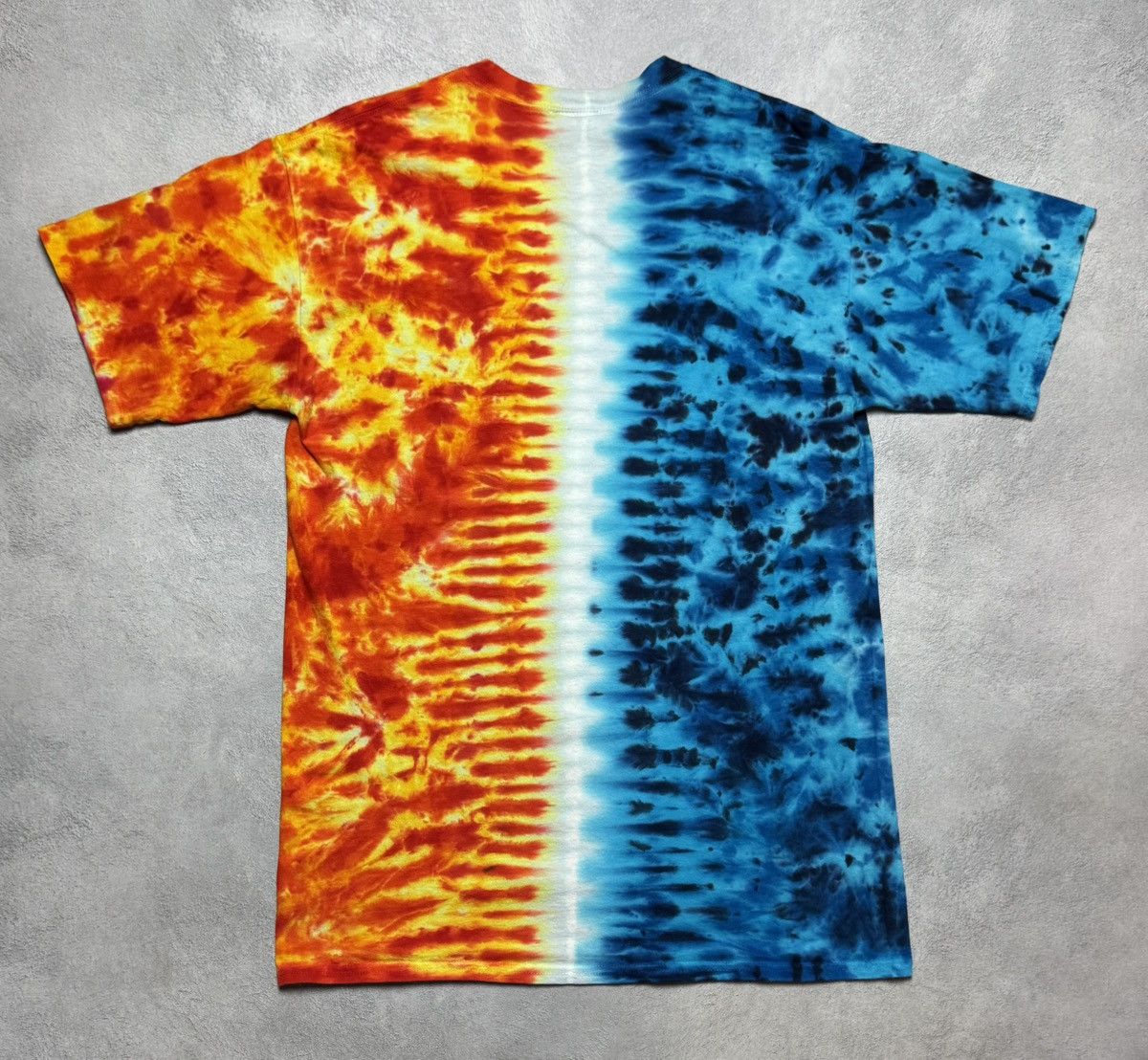Gildan Disney Parks 2013 Over Printed T-Shirt Tie Dye Gildan Size US L / EU 52-54 / 3 - 2 Thumbnail