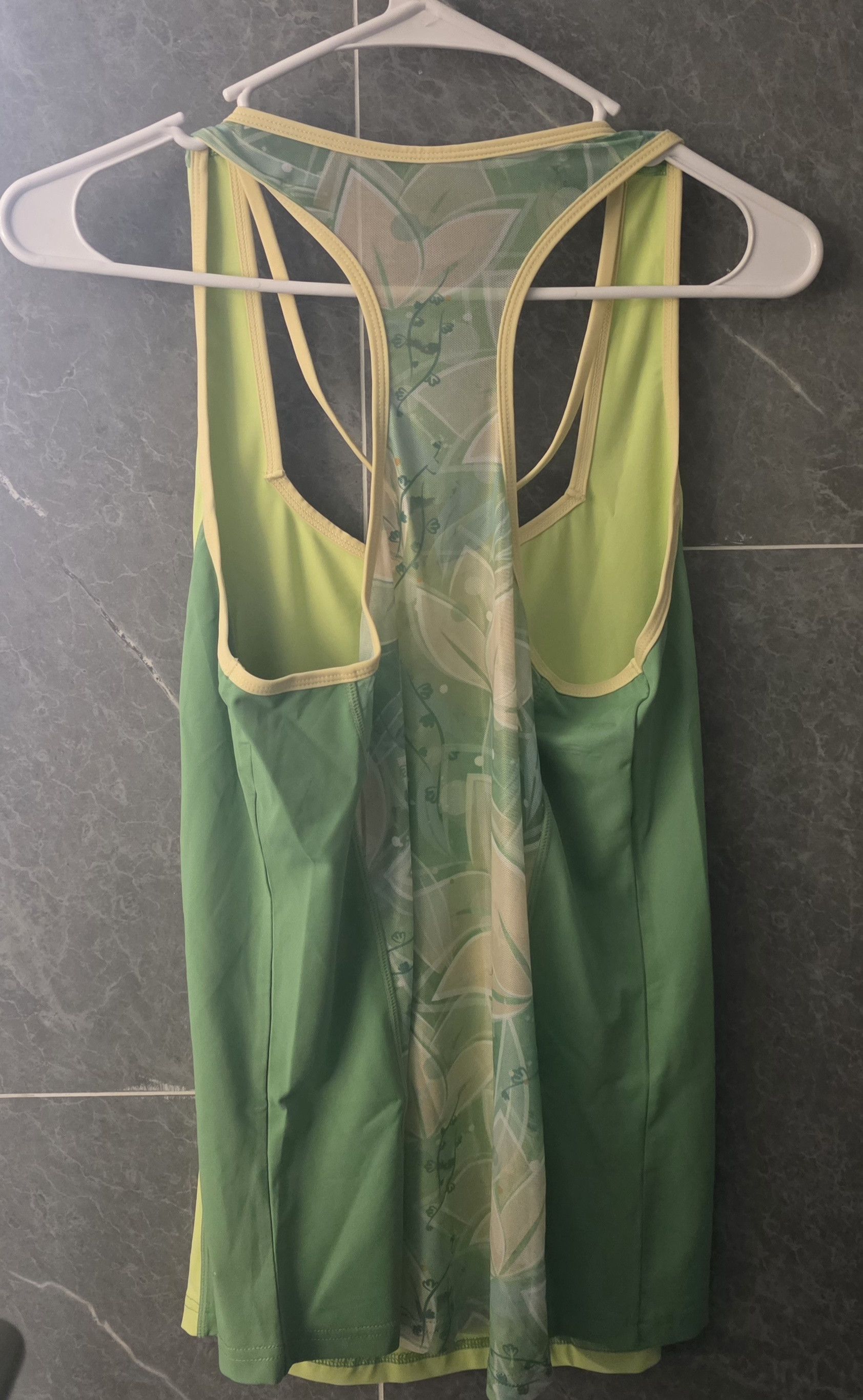 Other NWOT Crowned Athletics Lily Pad Flow Tank Top Small Size S / US 4 / IT 40 - 2 Thumbnail