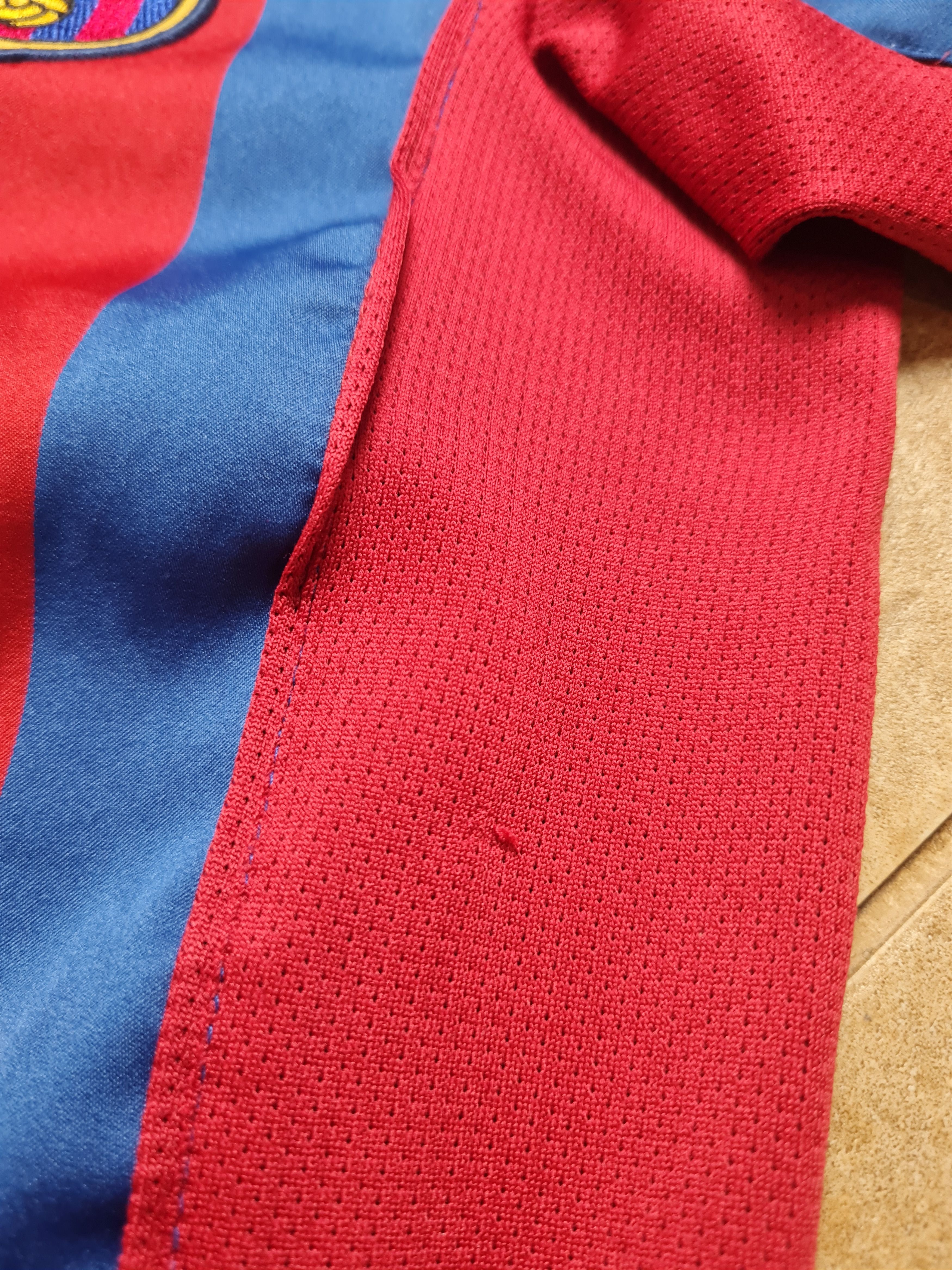 Nike Jersey Barcelona Home football shirt 2004/2005 Soccer Nike Size US XXS / EU 40 - 18 Thumbnail