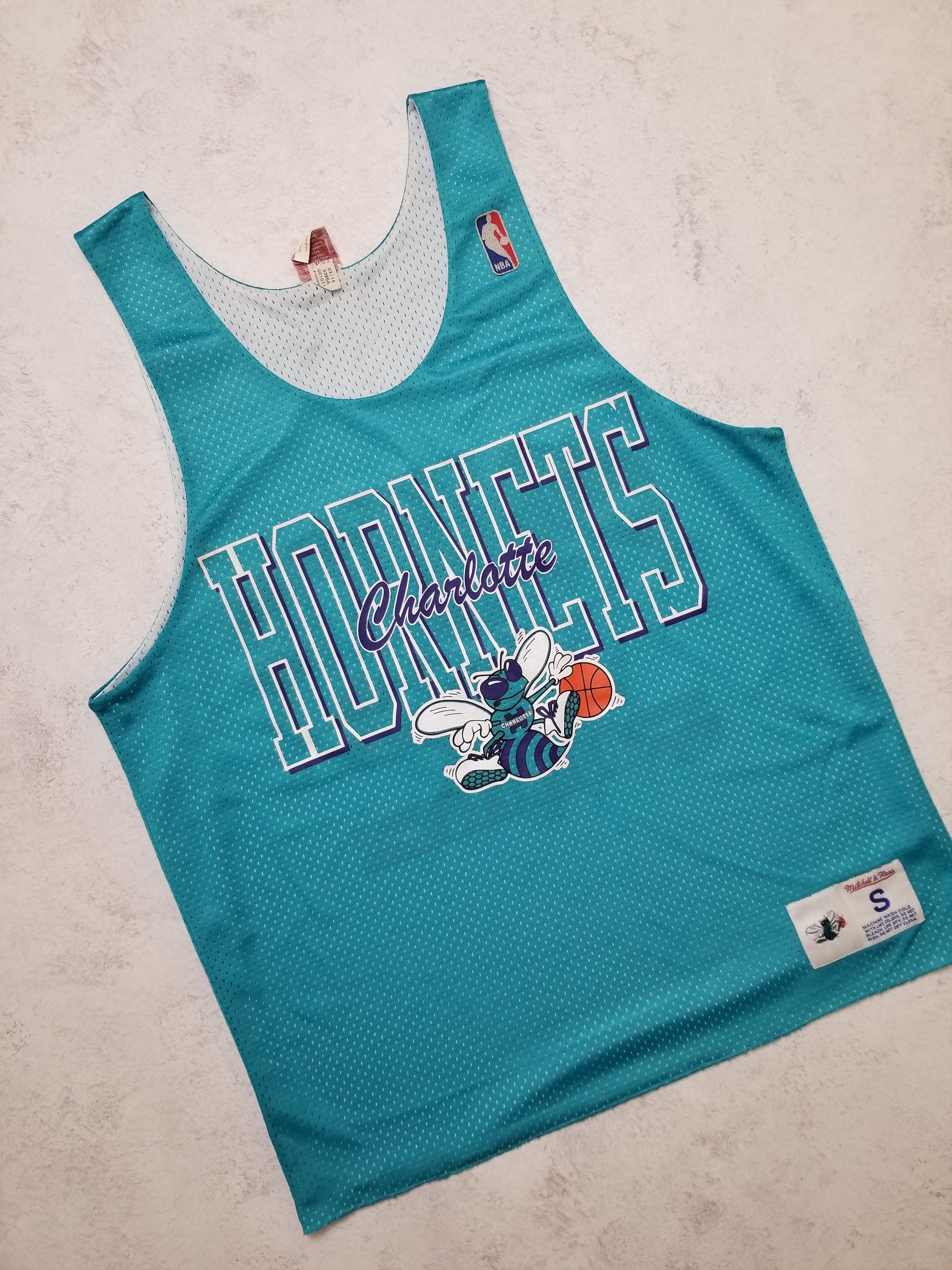 Mitchell & Ness NBA Charlotte Hornets Mitchell & Ness Reversible Jersey Size US S / EU 44-46 / 1 - 15 Thumbnail