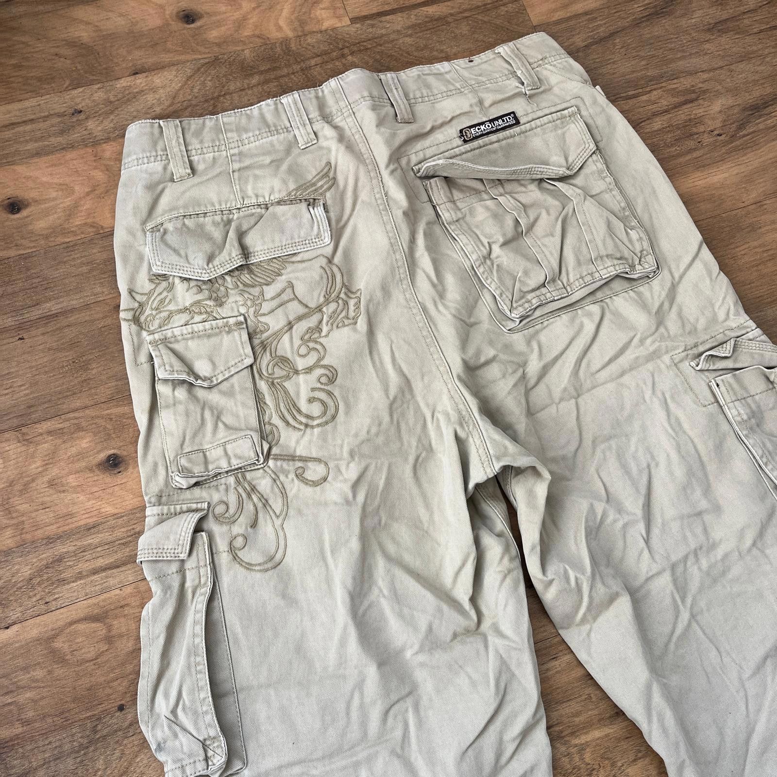 Ecko Unltd. Ecko Unltd Embroided Cargo Shorts Size US 34 / EU 50 - 3 Thumbnail