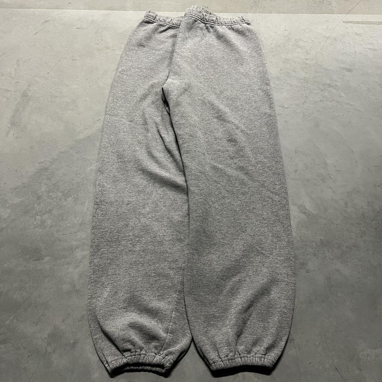 Vintage Vintage Y2K/2000s Baggy fit grey sweatpants with adjustable waistband! Size US 36 / EU 52 - 2 Thumbnail