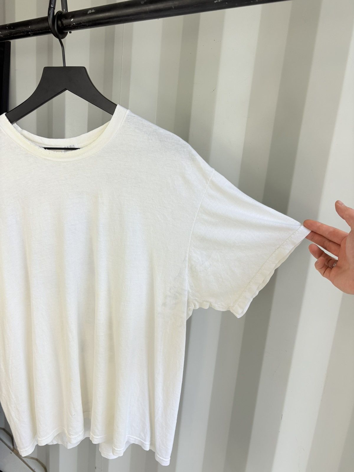 Vintage Vintage Gun Shirt Distressed Faded GRUNGE Band Size US L / EU 52-54 / 3 - 3 Thumbnail
