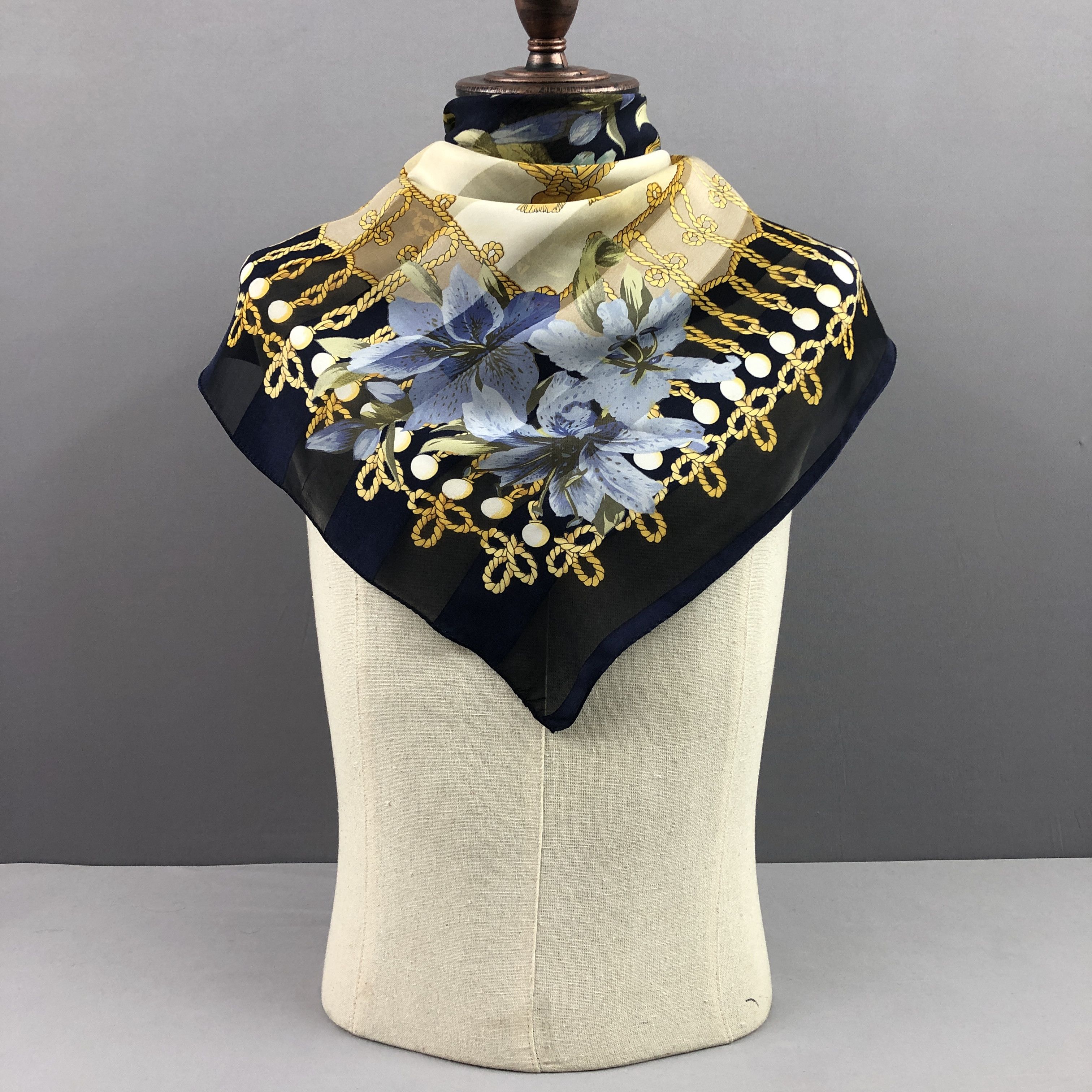 Other × Vintage Vintage La Fenice SILK Scarf Twill Stole Wraps Scarves Size ONE SIZE - 2 Thumbnail
