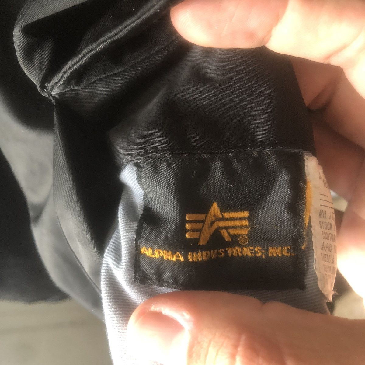 Japanese Brand Vintage 90s MA-1 Reversed Nylon Bomber Jacket Size US L / EU 52-54 / 3 - 11 Thumbnail