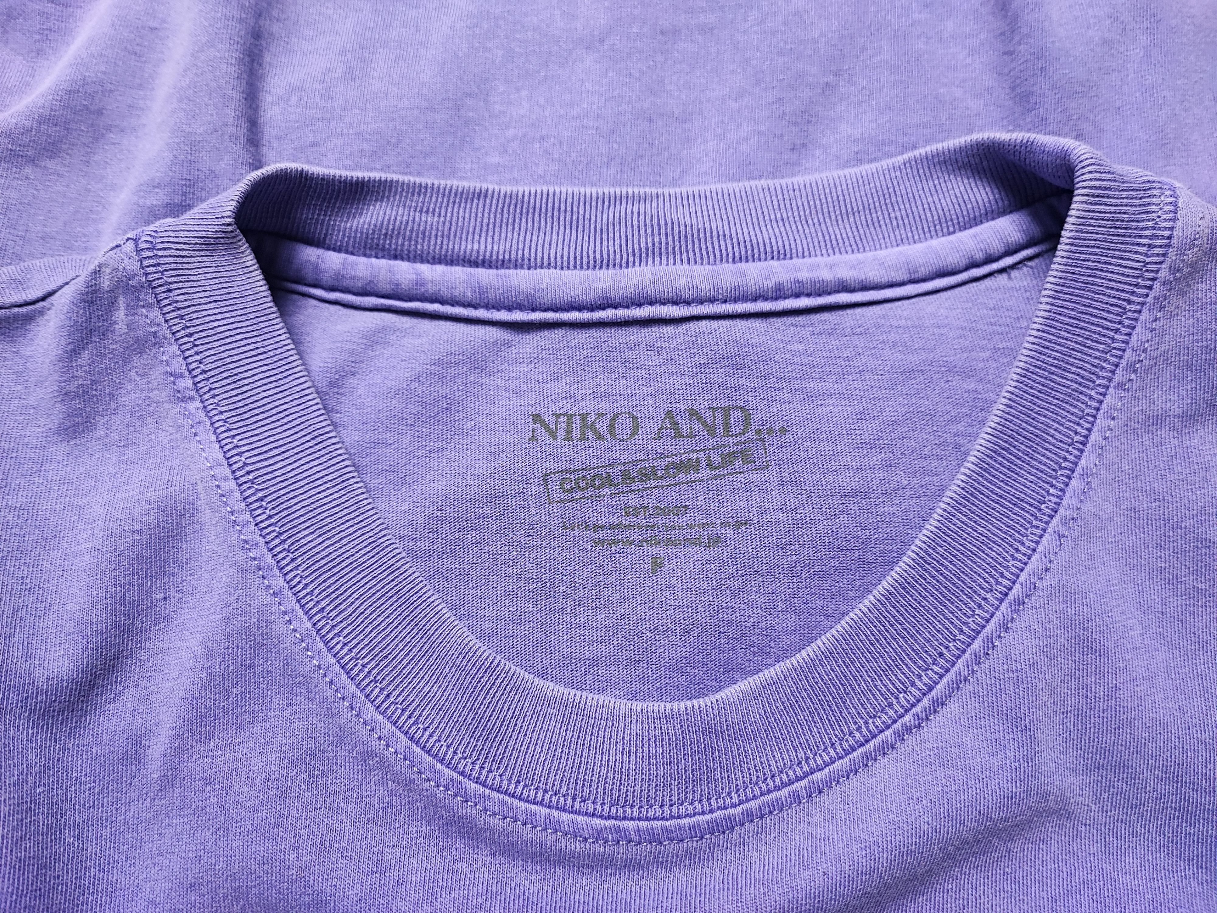 Band Tees × Vintage Niko And ... Band Tshirt Size ONE SIZE - 9 Thumbnail