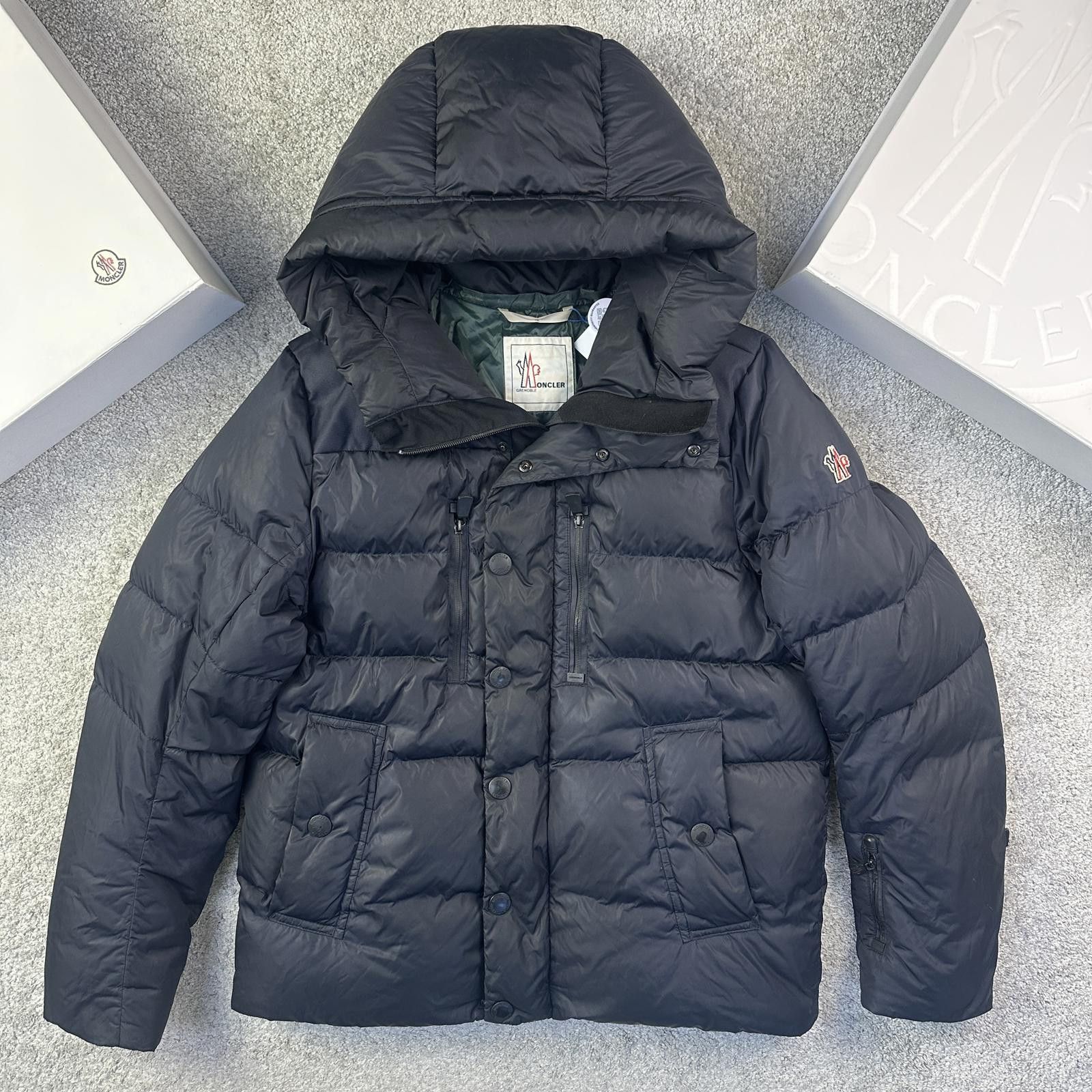 Moncler Rodenberg - Size 5 (XL) RRP £1750