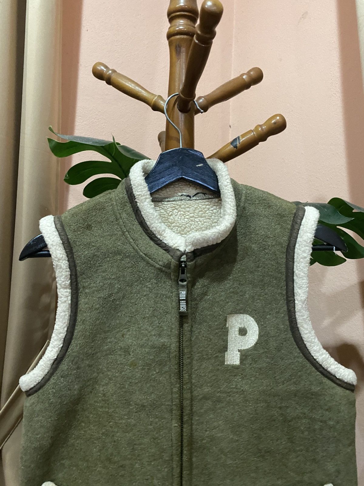 Pink House Pink House Vintage Sherpa Fleece Vest – Retro Outdoor Style Size US M / EU 48-50 / 2 - 6 Thumbnail