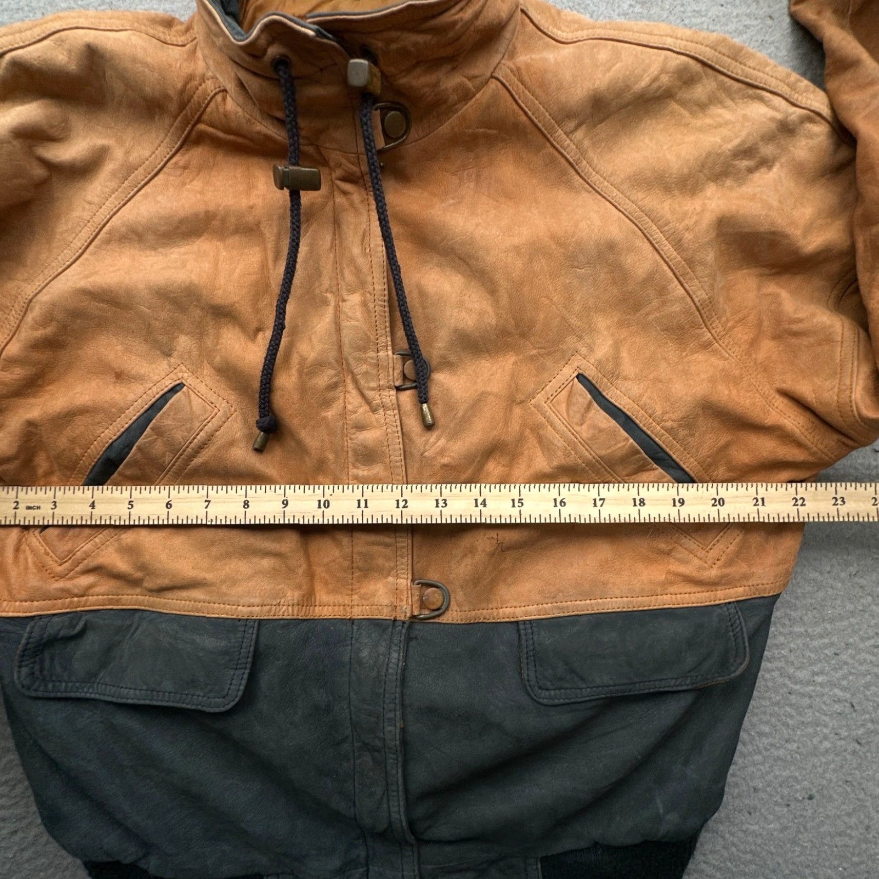 Vintage VINTAGE Brandon Thomas Bomber Jacket Two Tone Leather Small Full Zip Snap Button Men’s 90s Fall Winter Short Solid Size US S / EU 44-46 / 1 - 5 Thumbnail