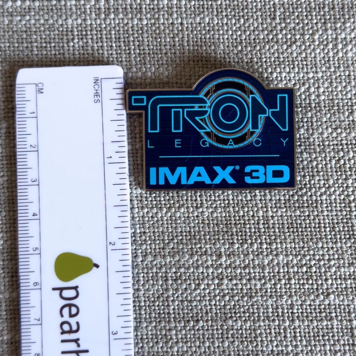 Disney 2010 Brand New Disney TRON Legacy IMAX 3D Promo Pin LA Times Size ONE SIZE - 7 Thumbnail