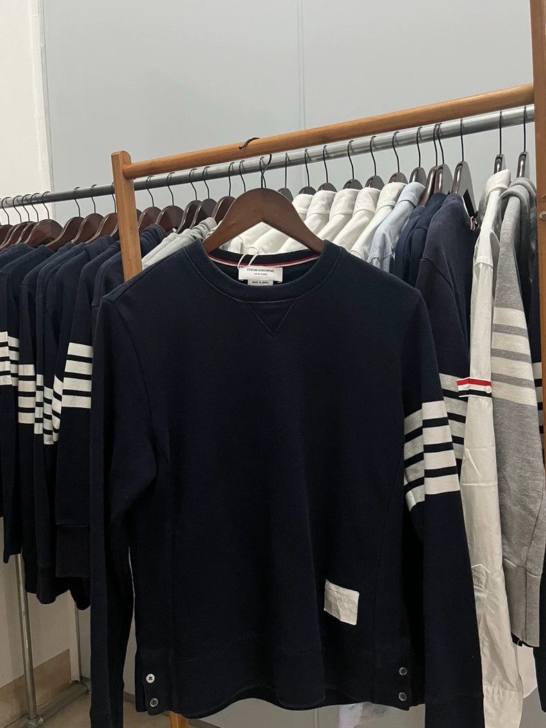 Thom Browne thom browneClassic four-striped blue sweatshirt 2503-Nextar Size US M / EU 48-50 / 2 - 1 Thumbnail