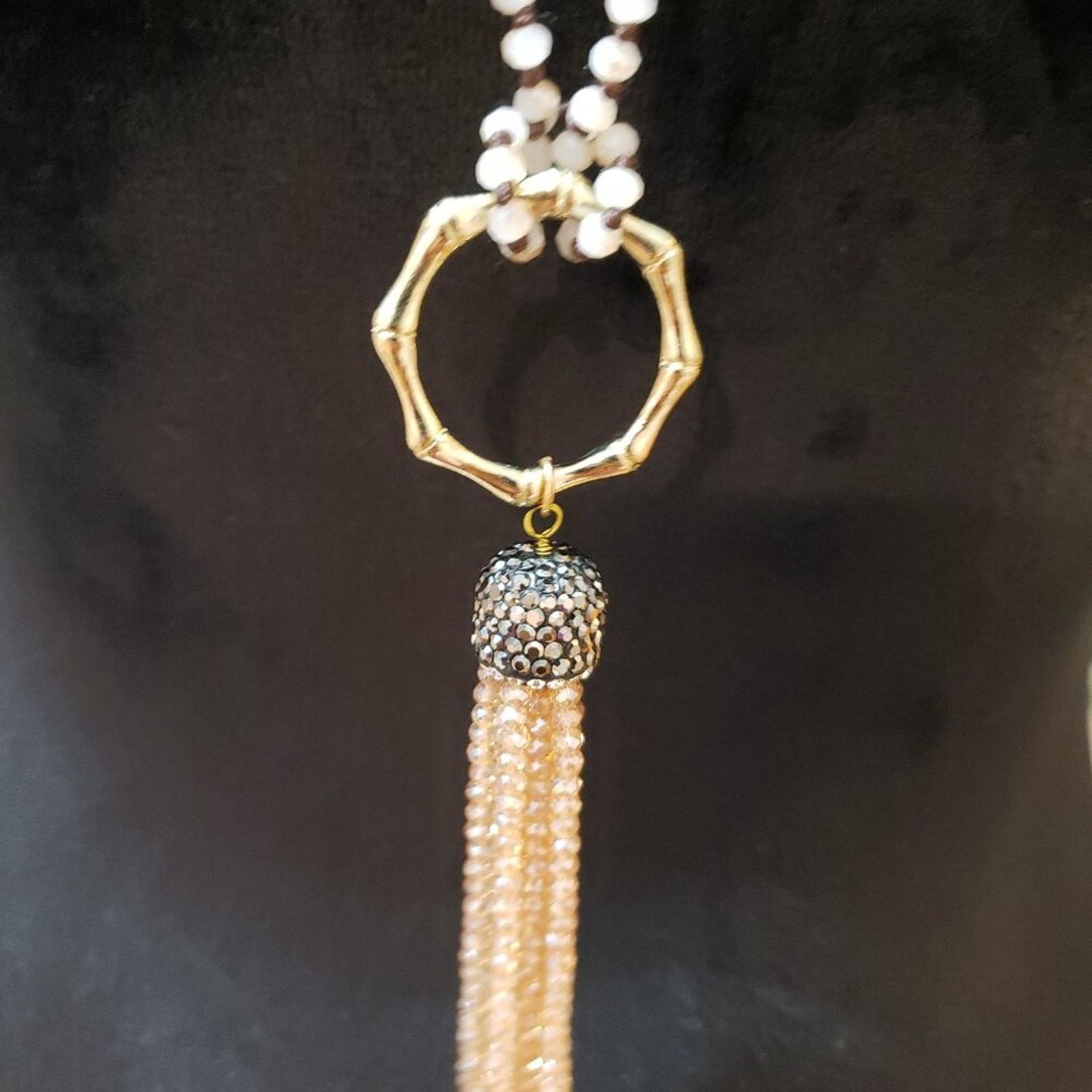 The Unbranded Brand Gold Tone Natural Freshwater Pearl Lariat Tassel Necklace Size ONE SIZE - 4 Thumbnail