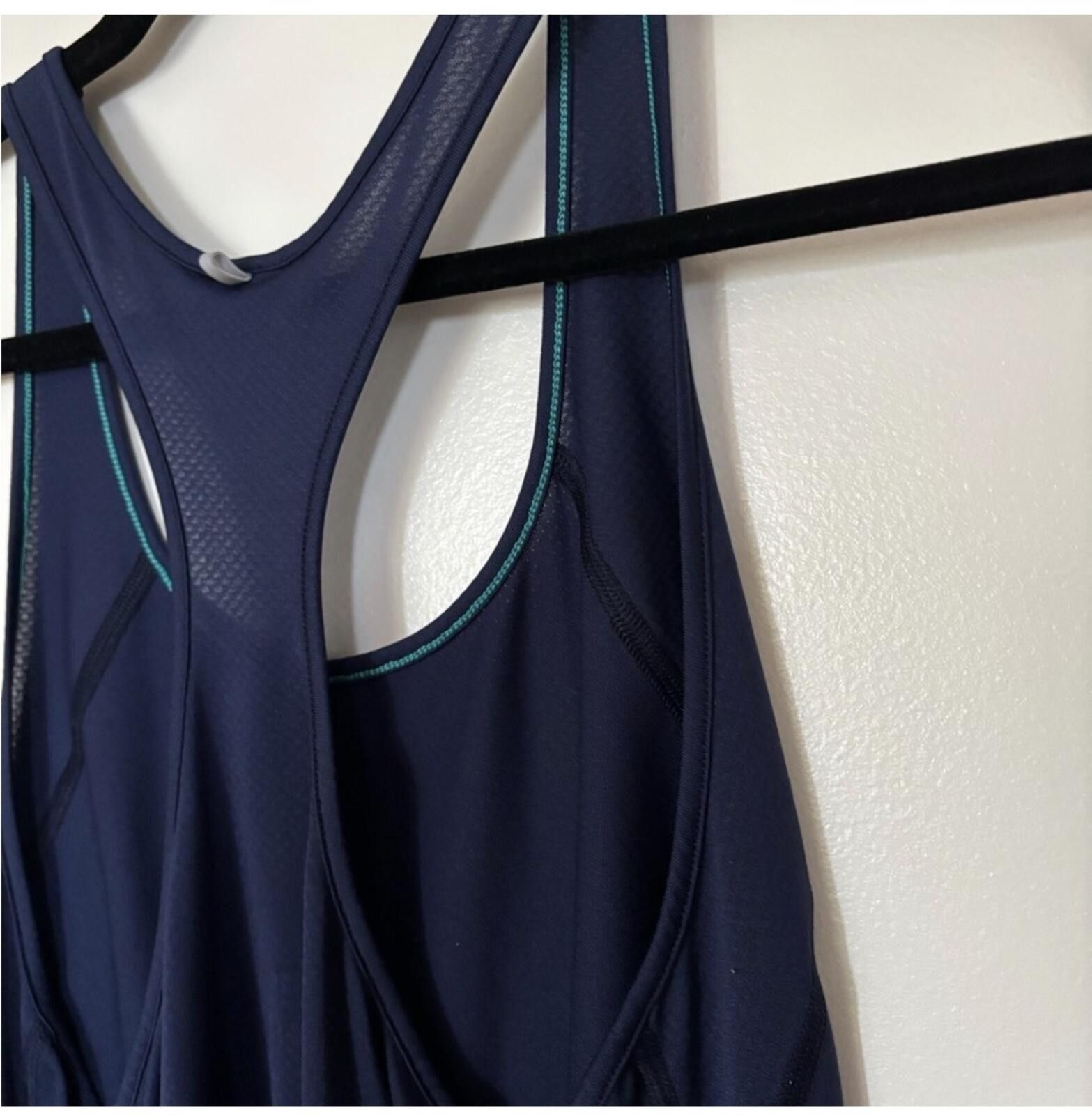 Old Navy Old Navy Blue Racerback Tank Top Size M / US 6-8 / IT 42-44 - 3 Thumbnail