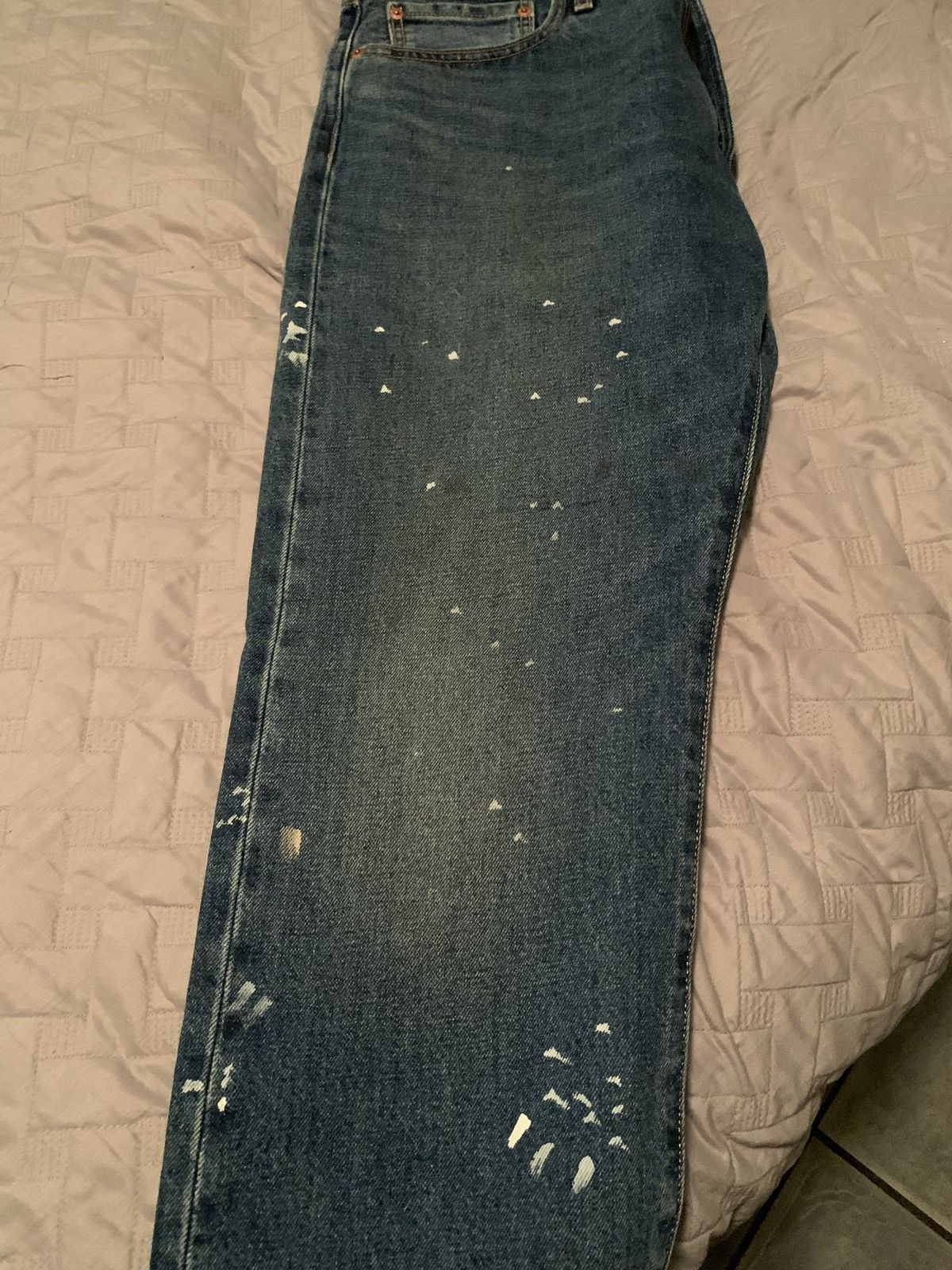 Levi's Levi’s premium paint splattered Size US 34 / EU 50 - 4 Thumbnail