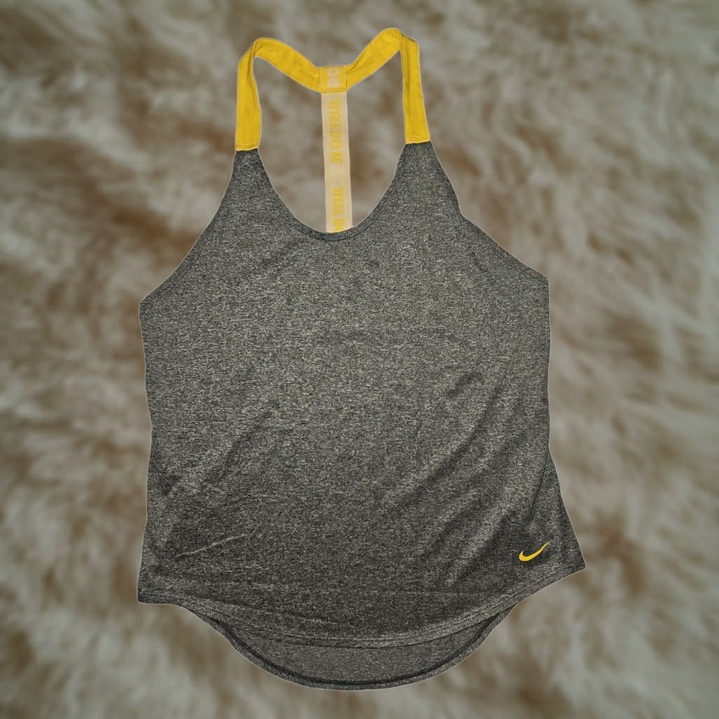Nike User: Original Title: Nike Womens Size M Blue Jogging Shirt Size S / US 4 / IT 40 - 1 Thumbnail