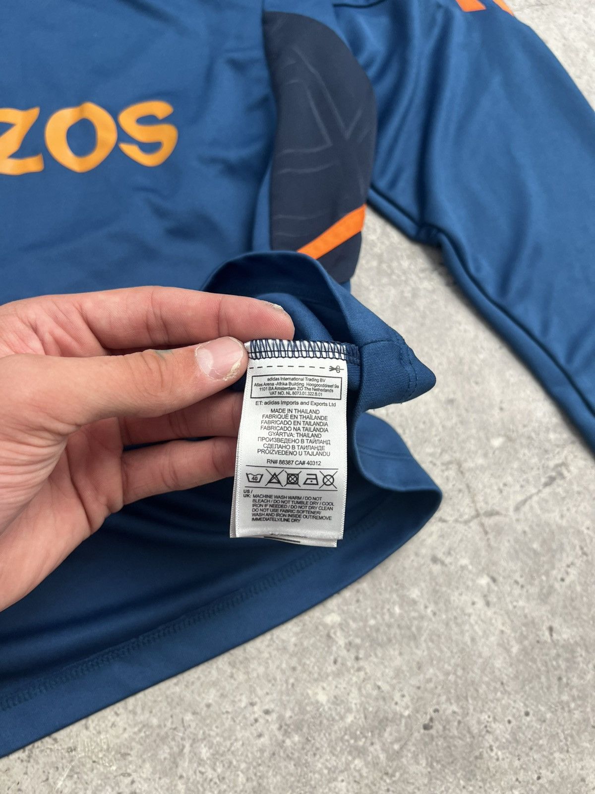 Adidas MANCHESTER UNITED 2023/2024 TRAINING TOP 1/4 ZIP ADIDAS Size US L / EU 52-54 / 3 - 8 Thumbnail
