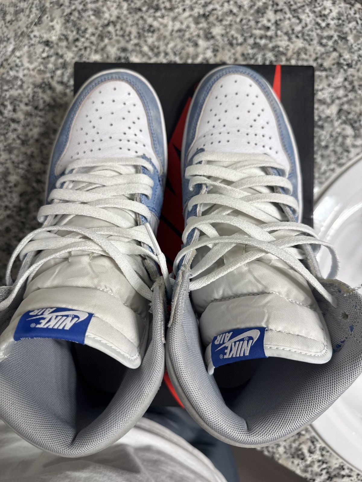 Nike Jordan 1 Hyper Royal Size US 9.5 / EU 42-43 - 6 Thumbnail