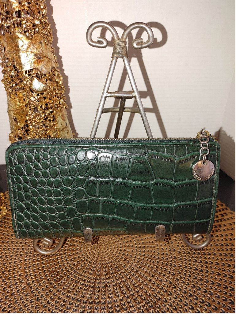 Objects IV Life Ivanka Trump Crocodile Zip Clutch\Wallet Size ONE SIZE - 1 Thumbnail