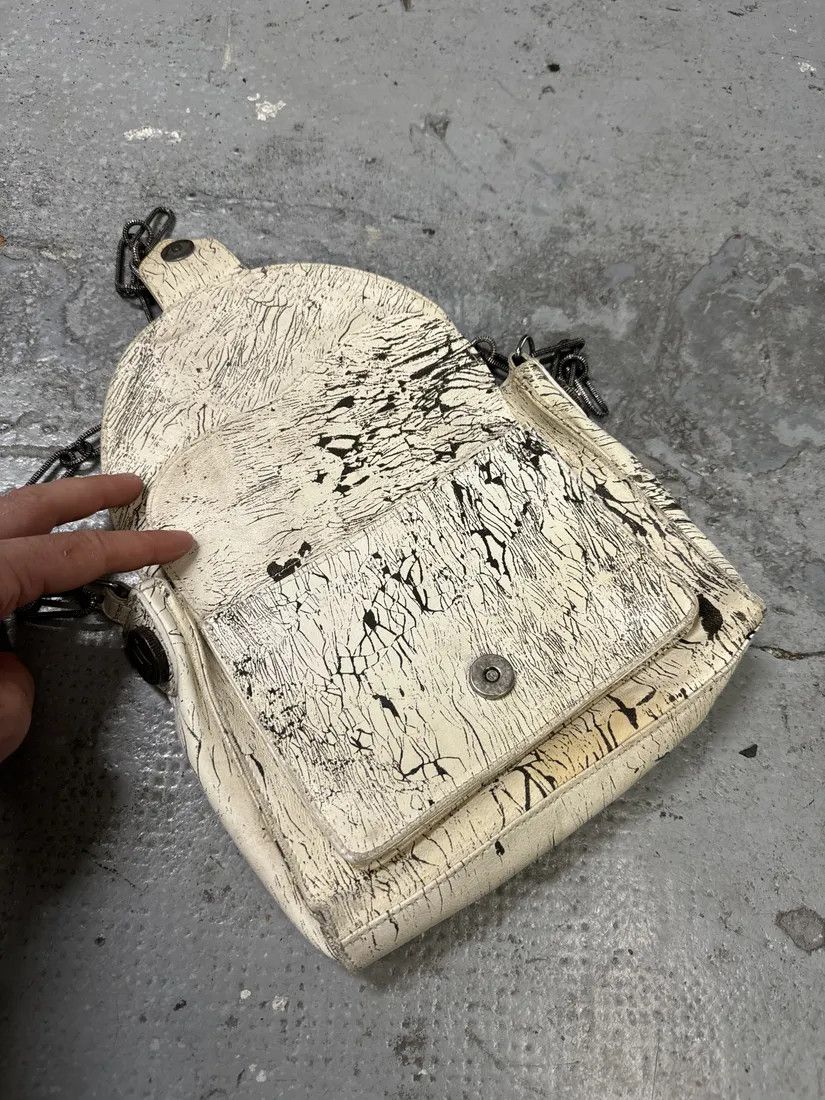 John Galliano × Vintage SS2009 Galliano Creamy Artisanal Eroded Effect Metallic Shoulder Bag Size ONE SIZE - 4 Thumbnail