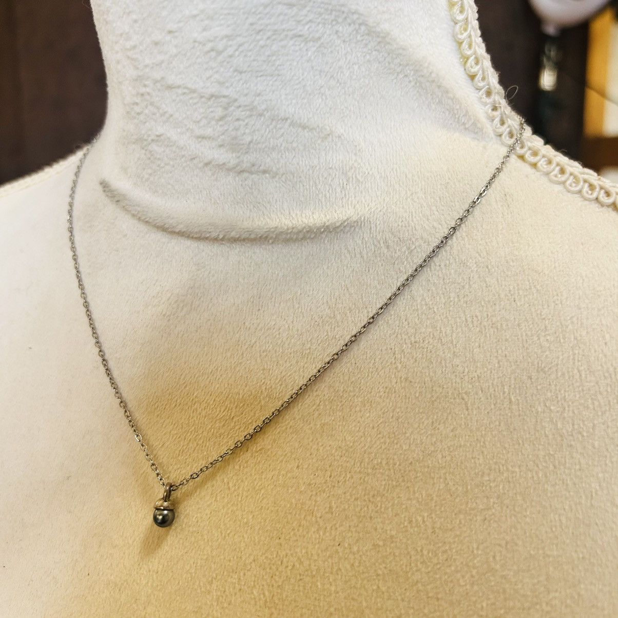Vintage Vintage delicate minimalist gray pearl on chain necklace Size ONE SIZE - 3 Thumbnail