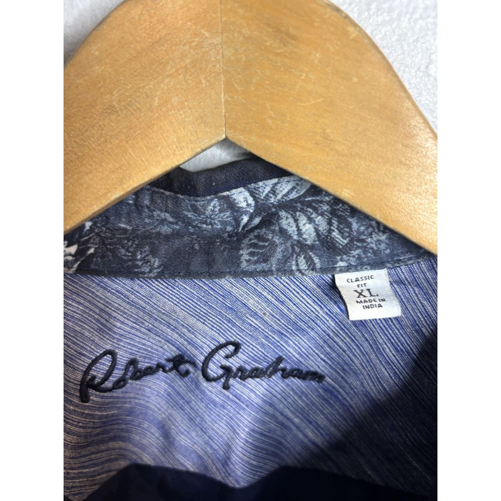 Robert Graham VINTAGE Robert Graham Shirt Mens XL Blue Black Jacquard Floral Embroidered Classic Fit Long Sleeve Button-Up Size US XL / EU 56 / 4 - 4 Thumbnail