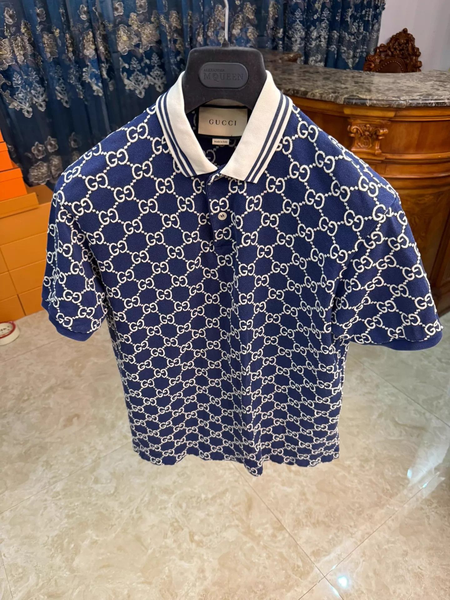 Gucci Gucci Allover Logo Classic T-shirt L Size US L / EU 52-54 / 3 - 1 Thumbnail