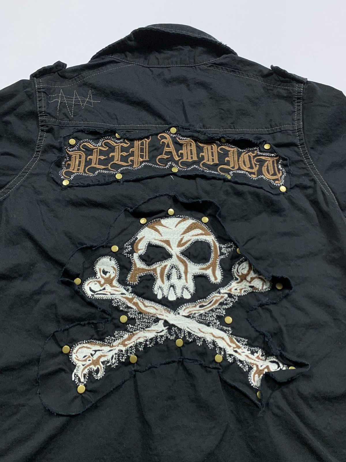 SICK DIG DEEP SKULL ARCHIVE DISTRESSED BUTTON SHIRT