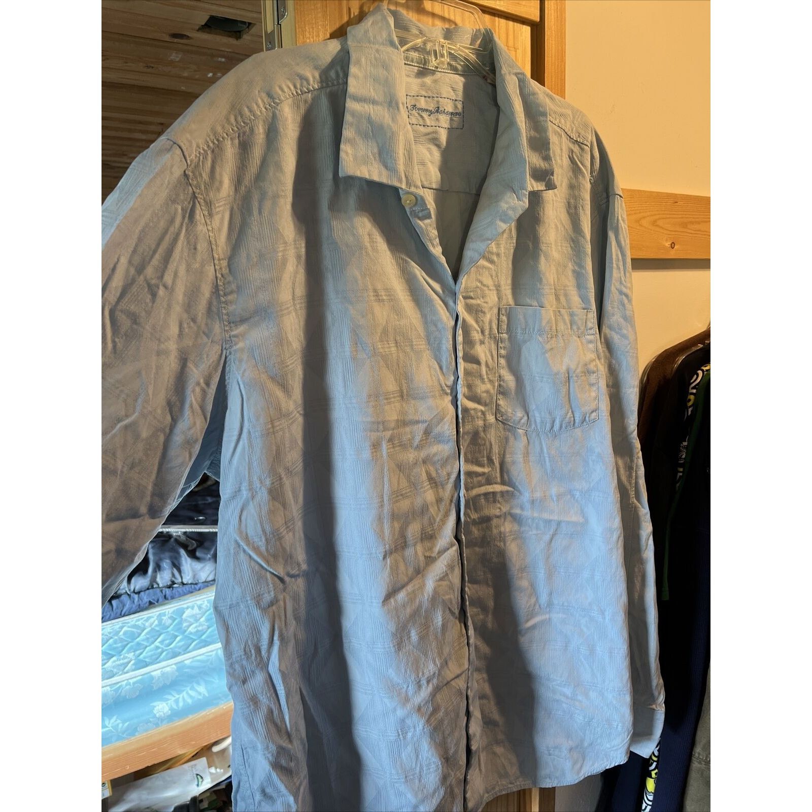 Tommy Bahama Tommy Bahama Men’s XL Light Blue LS Button Silk Blend Shirt Size US XL / EU 56 / 4 - 4 Thumbnail