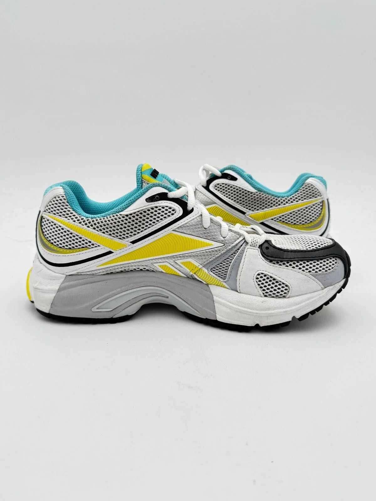 Reebok × Vetements Vetements Reebok Spike Runner 200 White Sky Blue Yellow Size US 6 / EU 39 - 5 Thumbnail