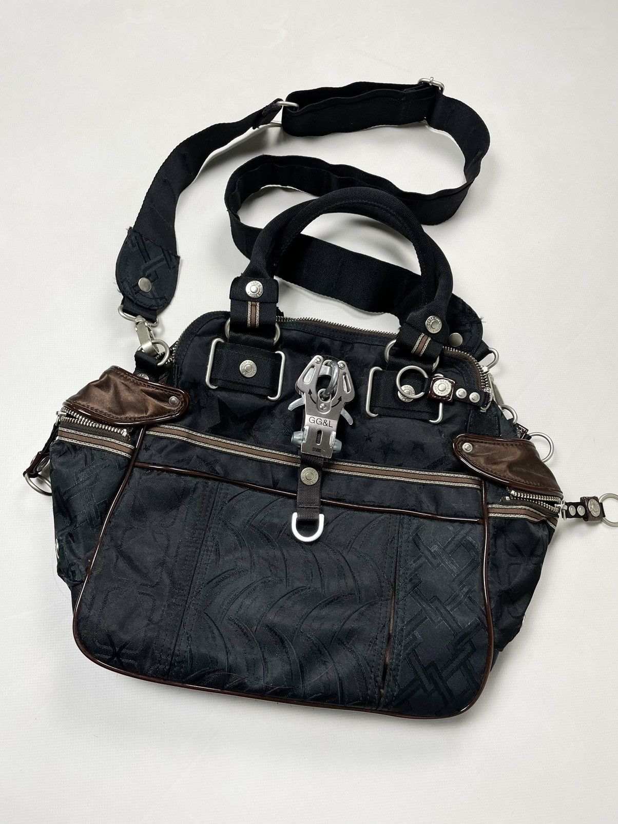Japanese Brand George Gina & Lucy In & Out Vintage Black Carabiner Bag GGL Size ONE SIZE - 5 Thumbnail