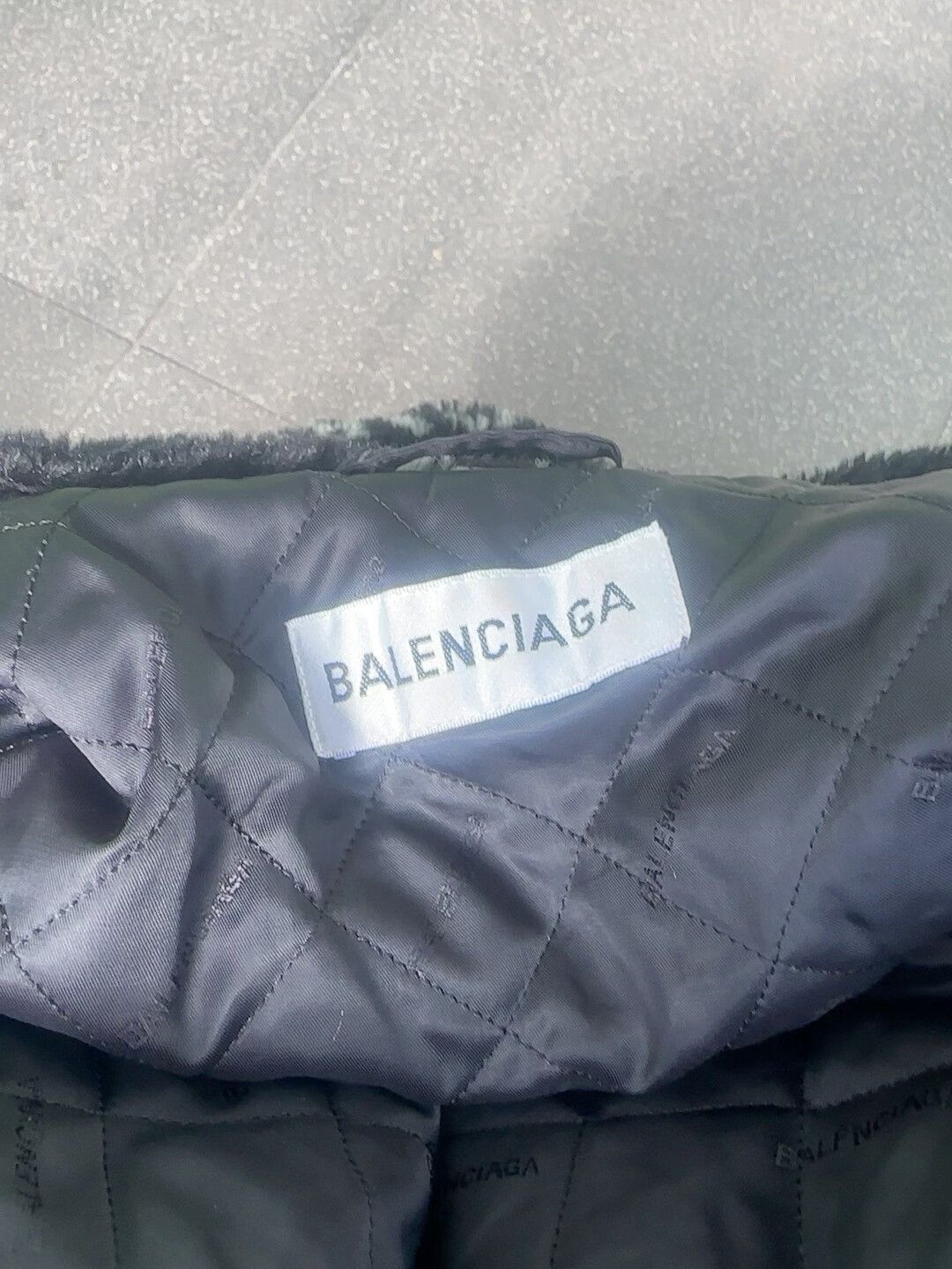 Balenciaga balenciaga logo high-neck faux fur coat Size US M / EU 48-50 / 2 - 4 Thumbnail