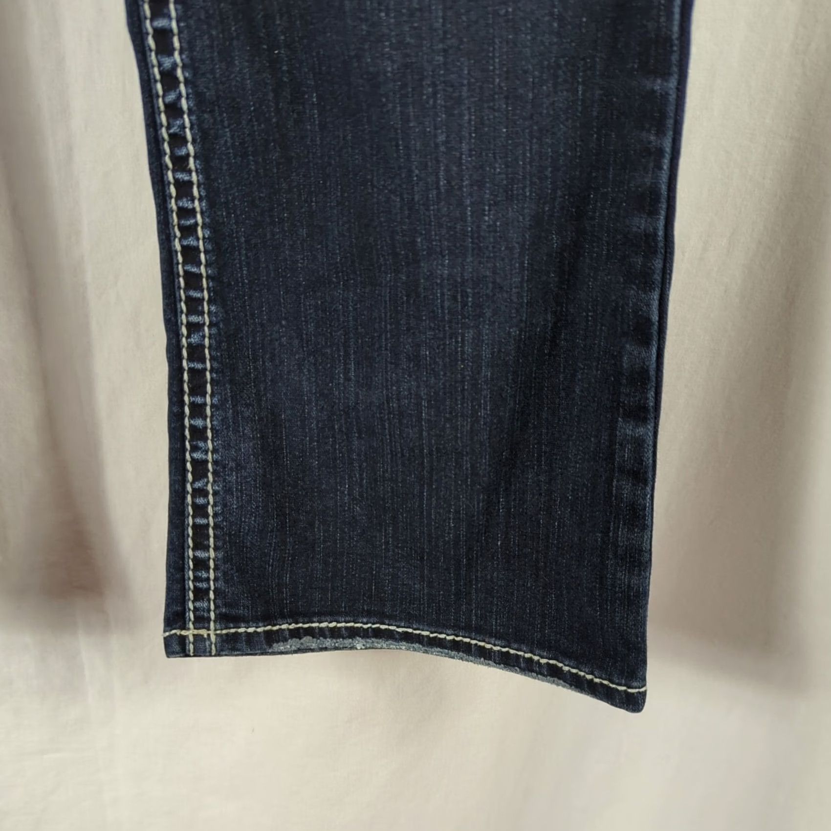 Silver Jeans Co. VINTAGE Silver Jeans Natsuki Womens Jeans Bootcut Mid Rise 30x31 Blue Denim Embroidered Inseam 31 Womens Size 30" / US 8 / IT 44 - 4 Thumbnail